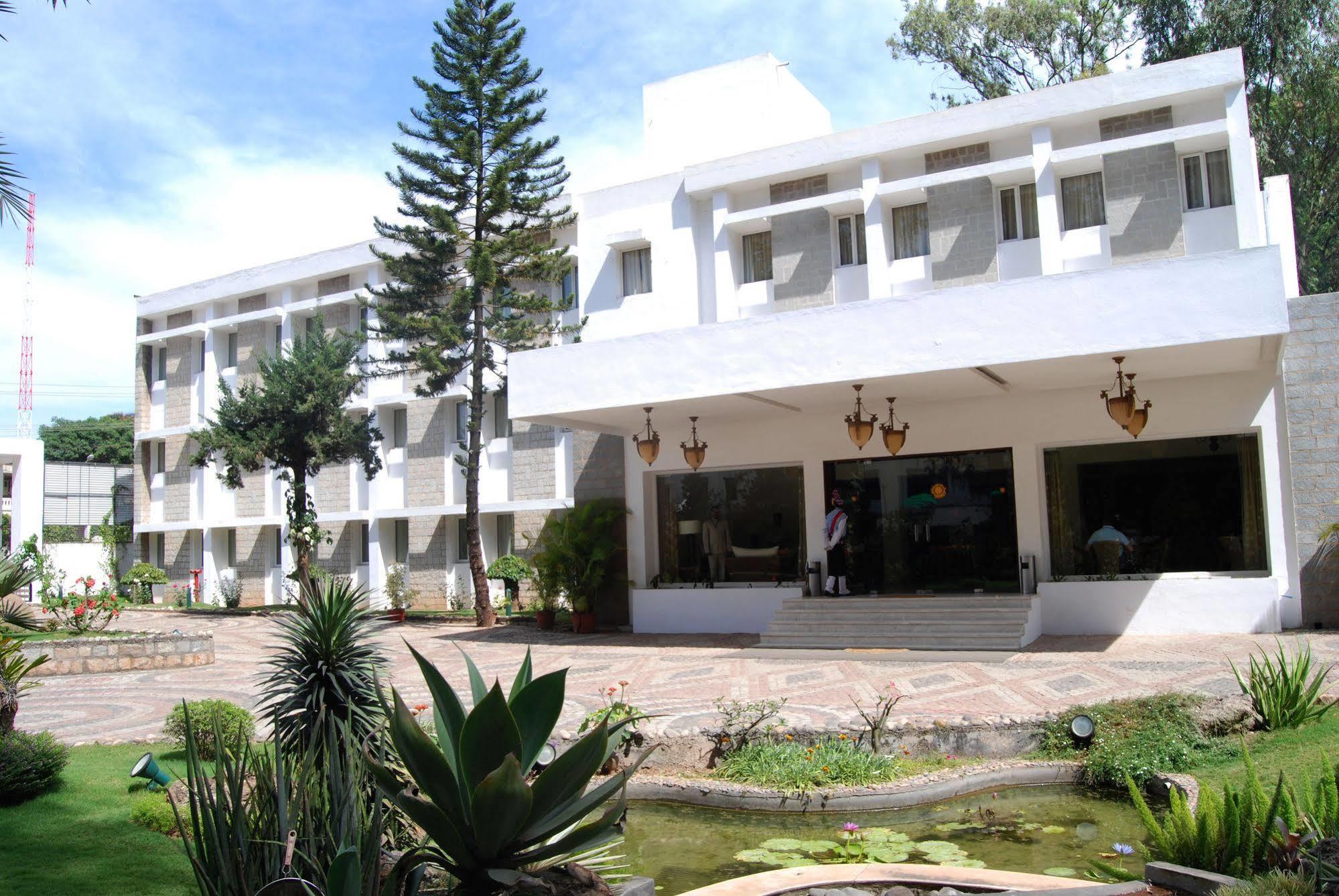 Hassan Ashok Hotel Kültér fotó