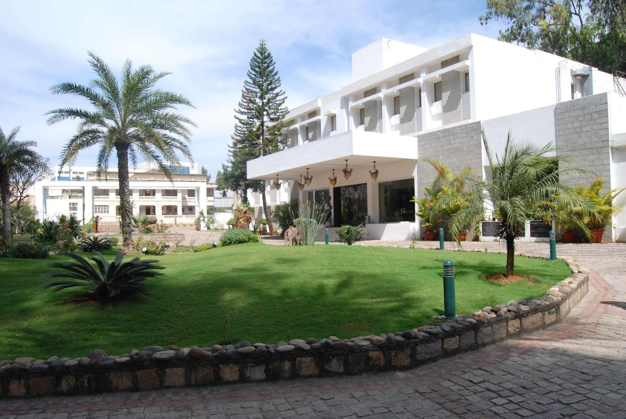 Hassan Ashok Hotel Kültér fotó